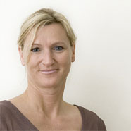 Dr. med. Angelika Assemi